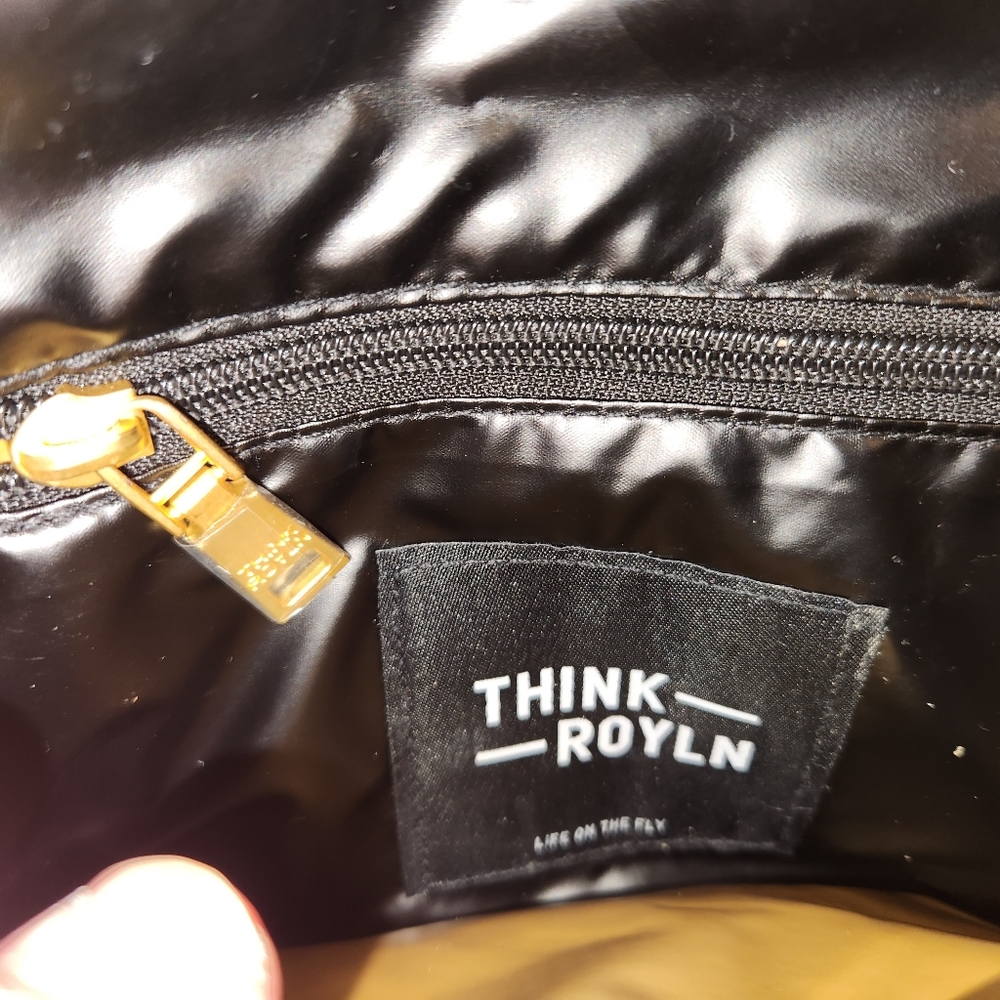 Think Royln Crossbody QShoulder Bag in Black - Picture 4 of 7